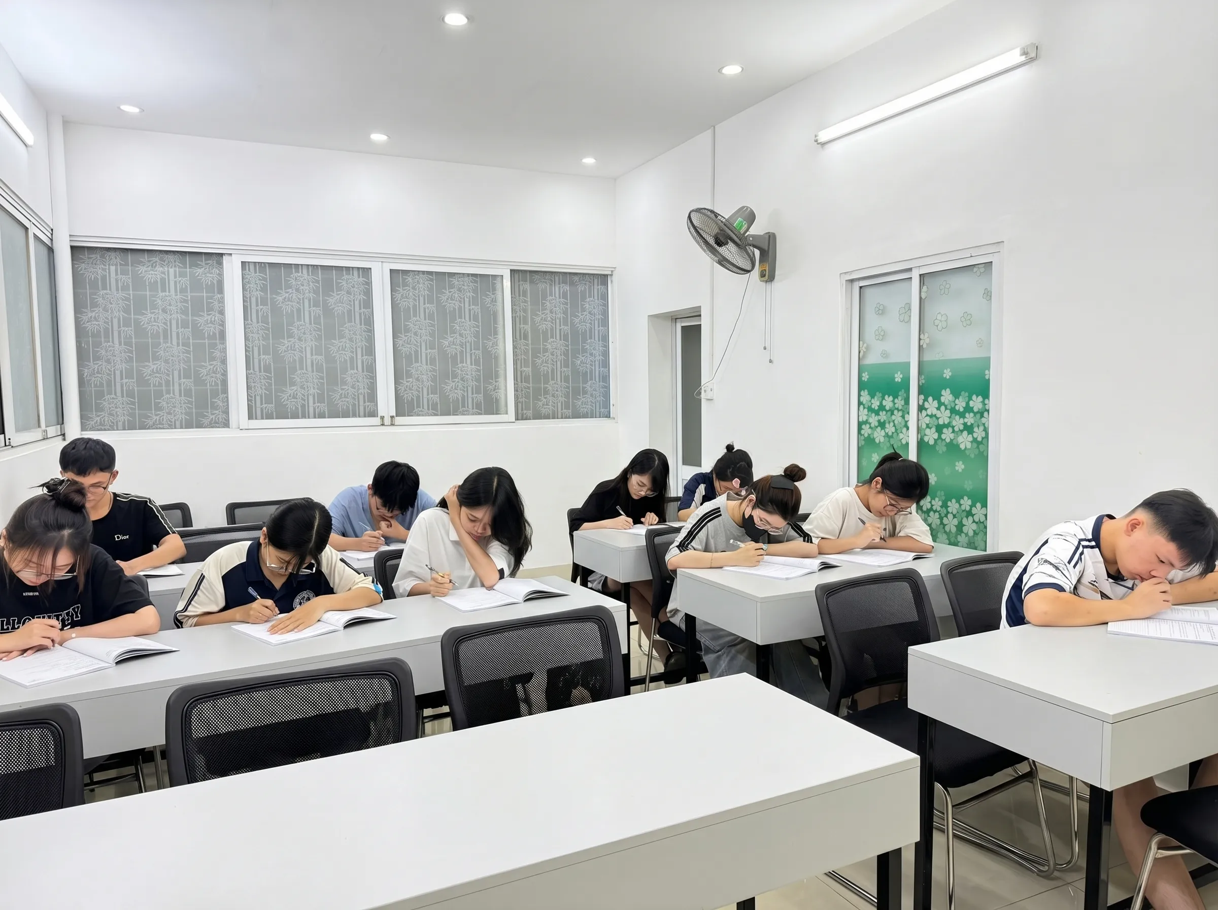 Luyện thi Đại học IPAS